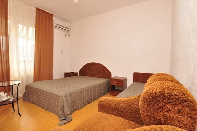 U Ruslana Guest House Gagra Dış mekan fotoğraf